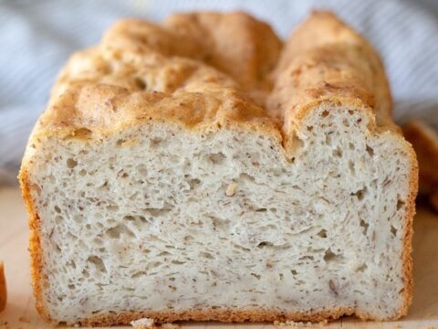 How to make gluten-free bread in a bread machine