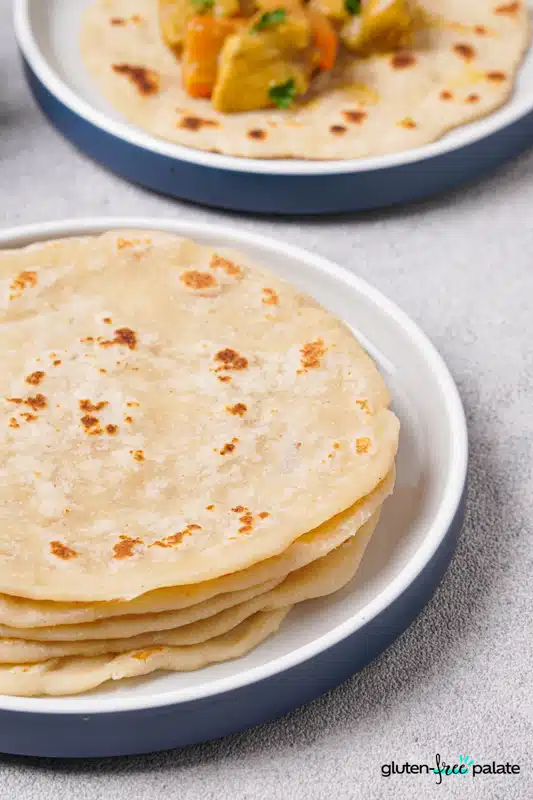 Gluten-free flatbread in a blue and white plate.