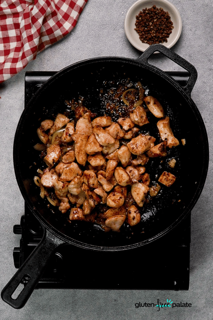 Add the chicken back to the sauce.
