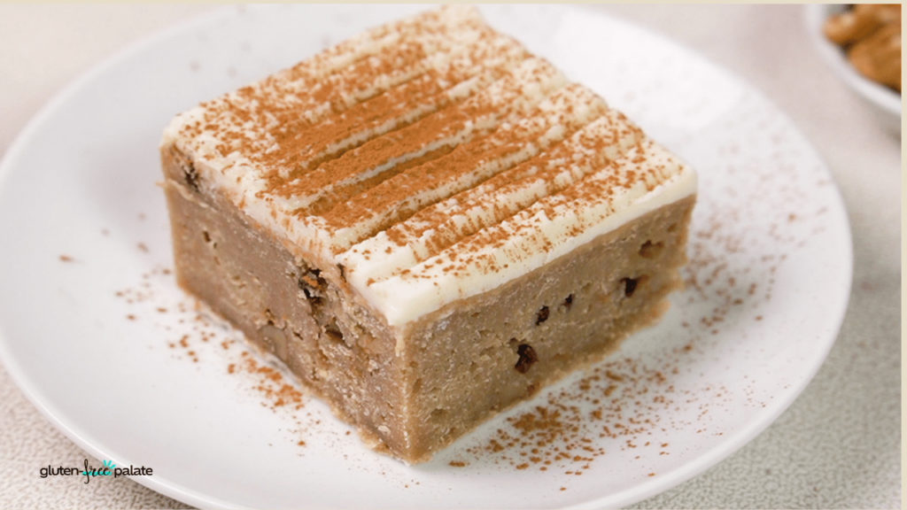 Garnish the top with more cinnamon.