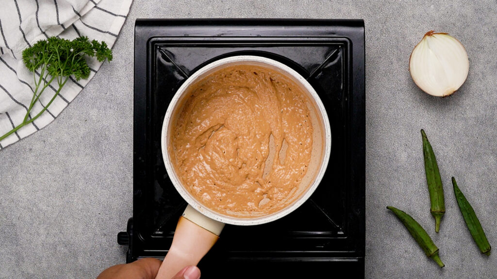 The thickening agent in gluten-free seafood gumbo is roux.