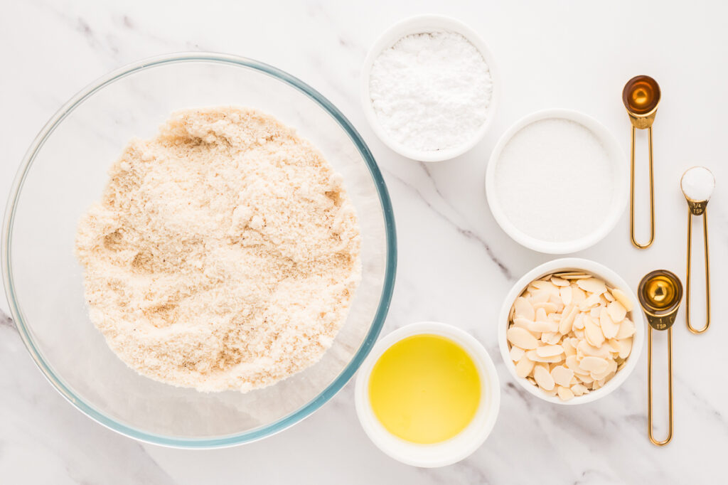 Almond cookie ingredients.